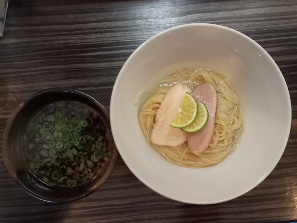 「【限定】鴨と煮干 昆布水つけ麺」@志奈そば 田なかの写真