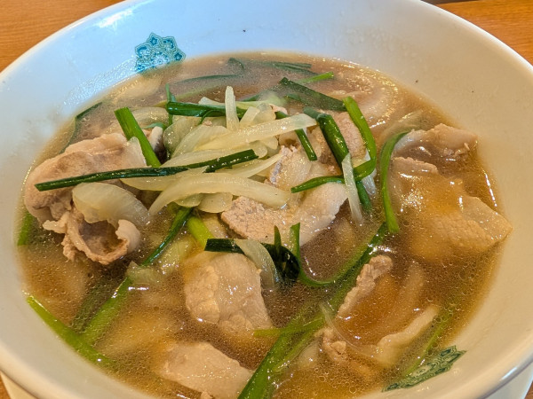 「肉ニラらーめん（700円）」@日高屋 鴻巣下忍店の写真