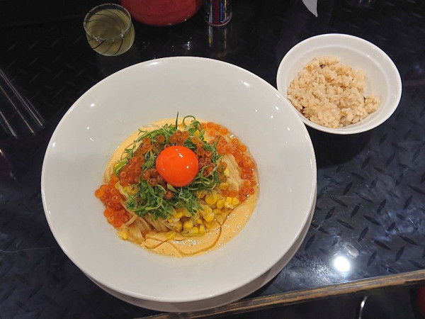 「【限定】鮭といくらのはらこ麺、など」@トーキョーニューミクスチャーヌードル 八咫烏 CHIKARABOの写真