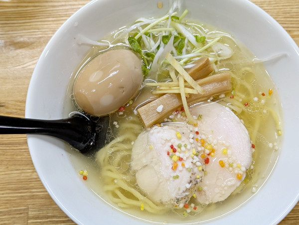 「ジンジャーヌードル 味玉」@亀戸ジンジャーヌードルの写真