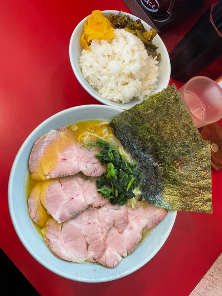 「平日セットライス大盛り+麺中盛り+燻製チャーシュー2枚」@横浜家系らーめん たま家の写真