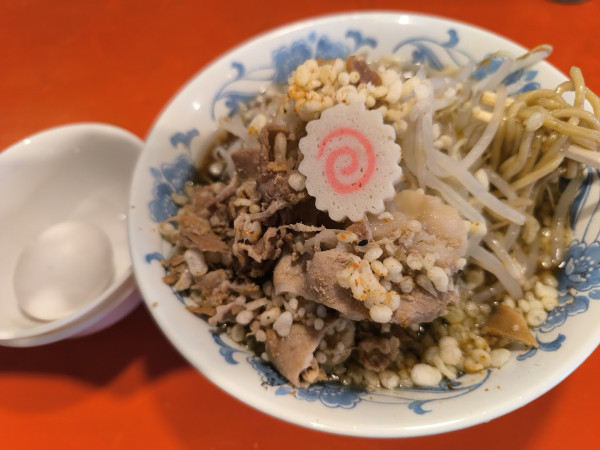 「らーめん(細麺)＋無料生玉子(900)」@これでいいのだの写真