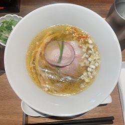 淡麗塩ラーメン(1300円)全粒粉麺