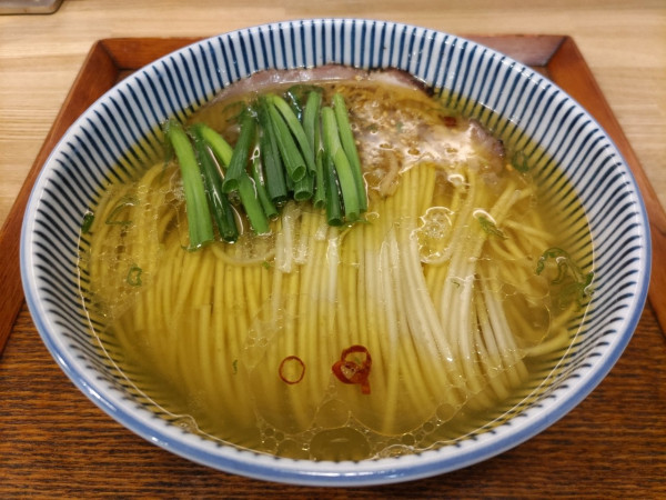 「稲庭中華そば（塩）・大盛」@キッチンきらくの写真