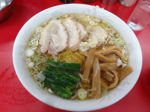 「チャーシュー麺大ニンニク1450円 おでん2個200円」@バリバリラーメンの写真