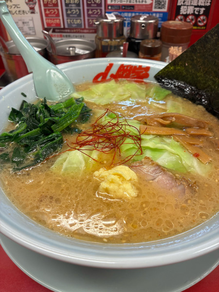 「濃厚白みそとんこつラーメン」@ラーメン山岡家 新大垣店の写真