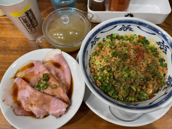 「汁なし担々麺　牡蠣スープ付き」@無冠 阿佐ヶ谷の写真