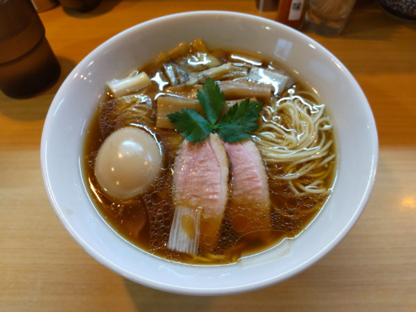 「味玉鴨だし醤油」@麺堂にしき 池袋西口店の写真