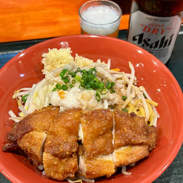 「鶏あぶら麺（ニンニク）＋瓶ビール」@あぶら麺 とりどりの写真