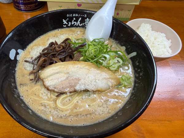 「どろどろラーメン」@ぎょらん亭 本店の写真