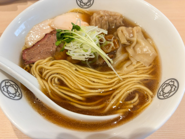 「わんたん中華そば」@TOKYO RAMEN とうかの写真