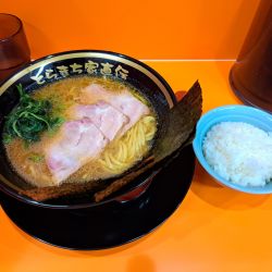 ラーメン　チャーシュー　小ライス