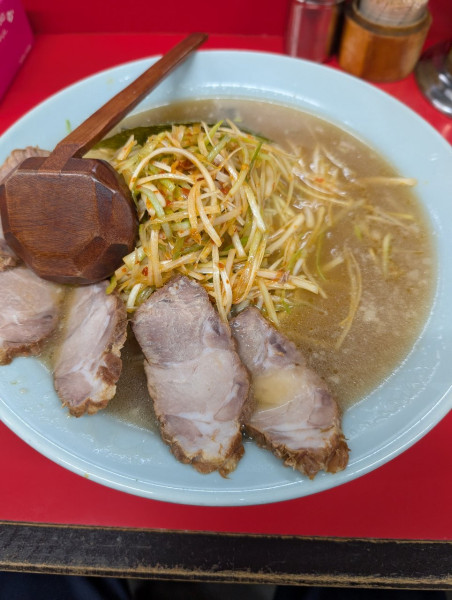 「ピリ辛ねぎチャーシュー麺中」@ラーメンショップ 相模原店の写真