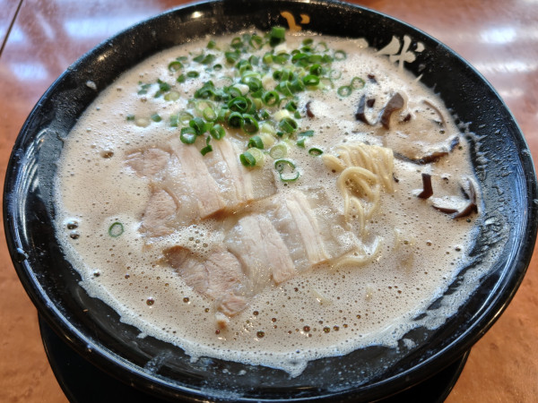 「ラーメン 830円」@博多一成一代の写真