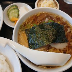 半ラーメン＋生姜焼き定食 1100円