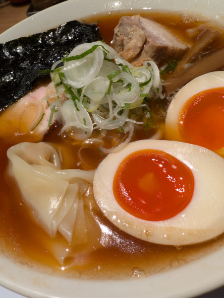 「特製中華そば・醤油」@中華そば やなぎやの写真