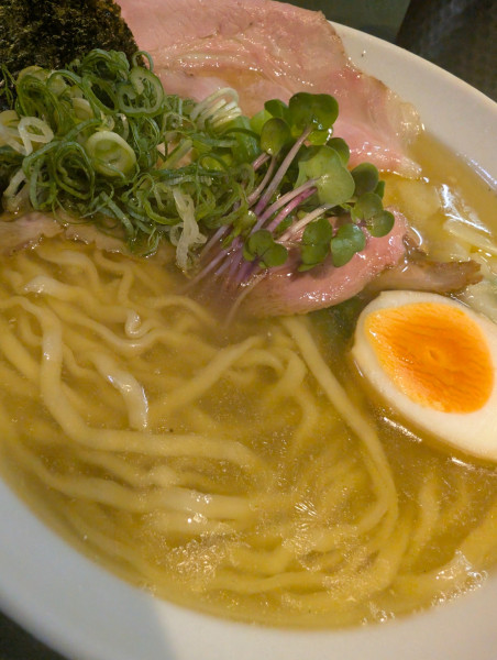 「飛騨地鶏と蛤の貝塩【特中華】」@中華そば とり木瓜の写真