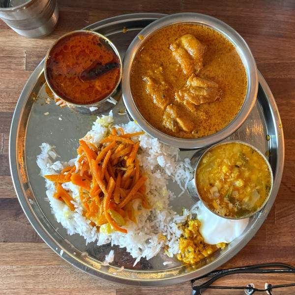 「モンカリープレート（チキン）他」@Spice Bar モンカリーの写真