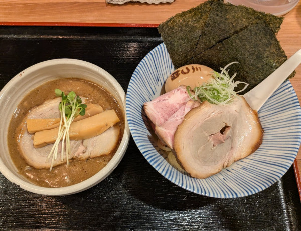 「特製味噌つけ麺（半麺、1340円）」@三つ鉢の写真