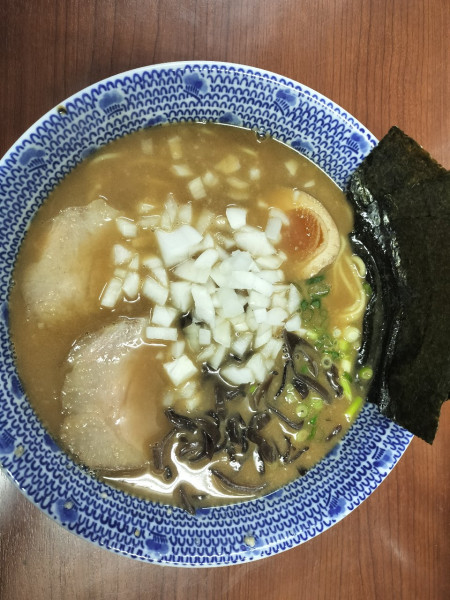 「魚介豚骨ラーメン」@とんこつラーメン まる一の写真
