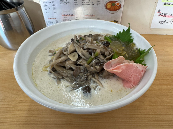 「【限定】4種キノコと和出汁とゆずのジュレの塩まぜそば」@らぁ麺NOBU 川越店の写真