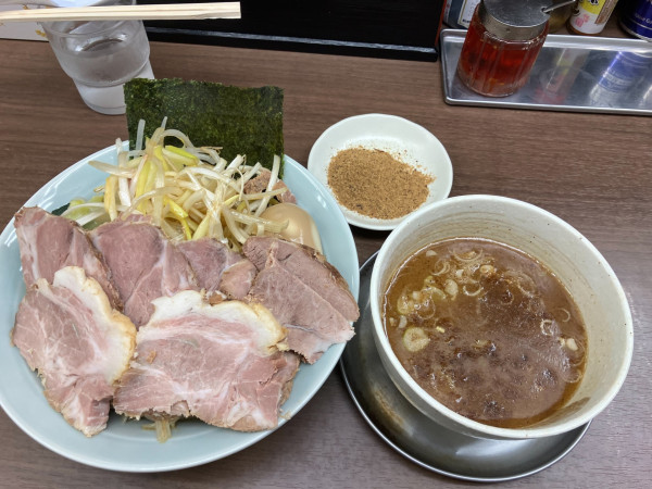 「ネギチャーシューつけ麺＋魚粉」@ラーメン 吉田屋 門前仲町店の写真