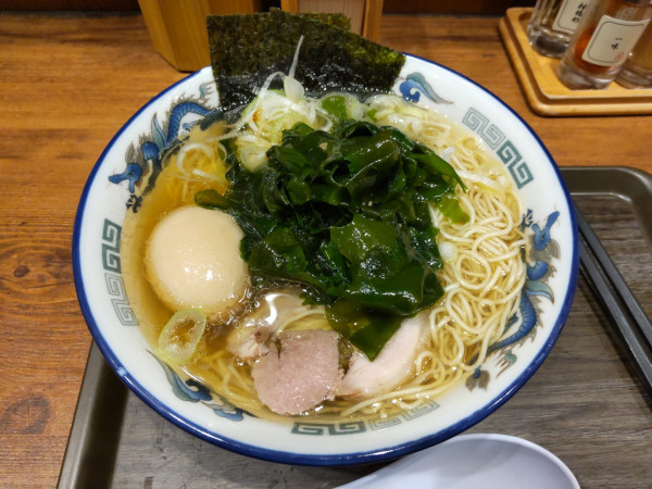 「味玉わかめ朝らーめん」@舎鈴 ビーンズ武蔵浦和店の写真