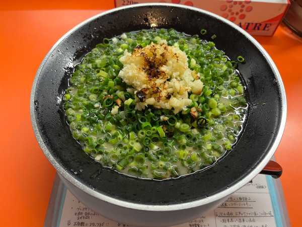 「あか丸とんこつラーメン（1,100円）」@麺屋 ばってん 親父の写真