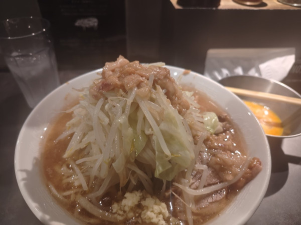 「ラーメン➕生たまご」@Hi-Fat Noodle BUTCHER’Sの写真