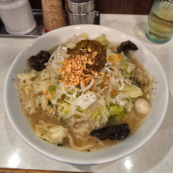 「玉カレーたんめん小太麺」@麺処 まるよし商店の写真