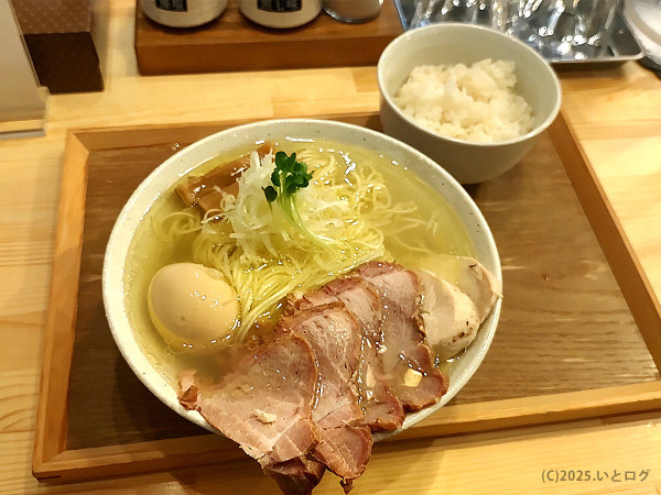 「特製鶏塩らぁ麵 大盛り」@MENYA OKIBIの写真