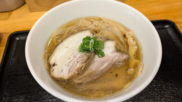 「塩ら〜めん＋肉増し」@さくら食堂。の写真