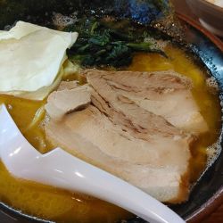 豚骨醤油らあめん　チャーシュートッピング