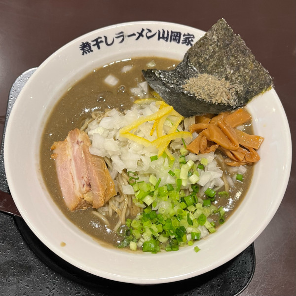 「鬼煮干しラーメン〝細麺〟」@煮干しラーメン山岡家 弘前店の写真