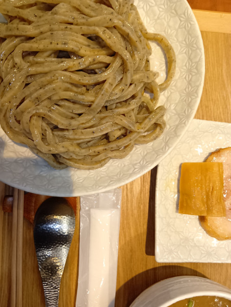 「御影つけ麺　中　麺増し」@手打式特級多加水 御影麺 鏑矢の写真