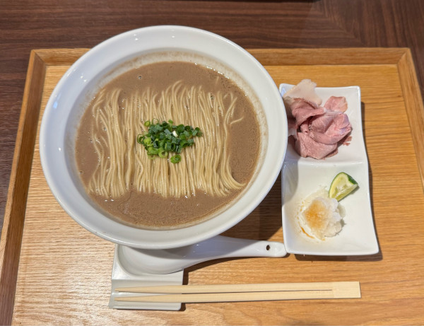 「限定・秋刀魚ざるにぼし＋黒酢和え玉」@NIBOSHIMANIAの写真