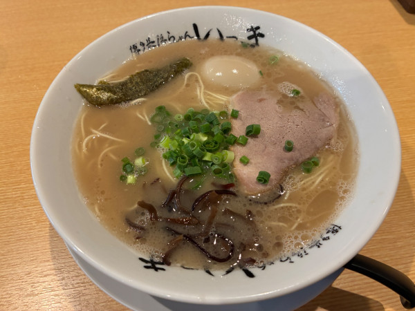 「らーめん 味玉 替え玉」@博多長浜らーめん いっき 戸塚安行店の写真