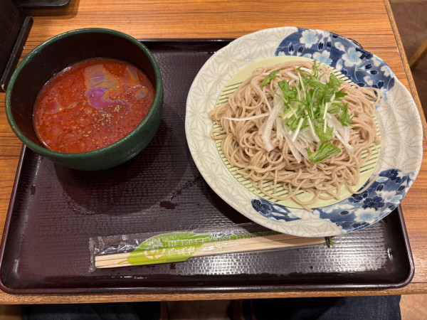 「トマトつけ麺　そば」@若菜そば 阪急十三店の写真