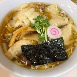 わんたんめん 900円