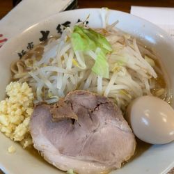 ともらーめん野菜少なめ(味付煮たまご)ﾆﾝﾆｸ