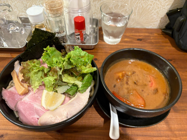 「海老とトマトつけ麺」@魚貝中華そば 西尾久さんごの写真