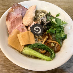 ニボシラァメン コハクの画像