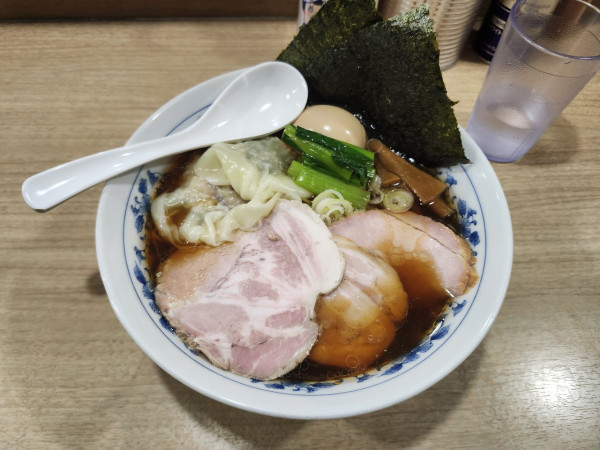 「特製ラーメン」@覆めん 花木の写真