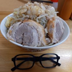 小ブタ2枚(野菜増し・あぶら増し)