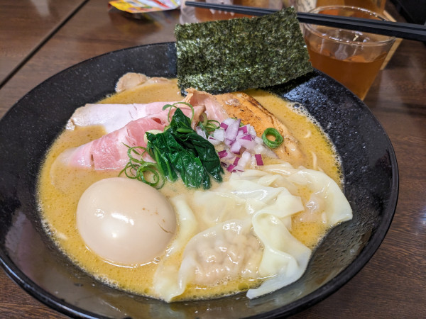「特製濃厚鶏そば」@麺屋 七利屋の写真