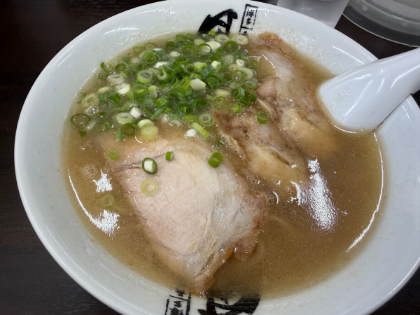 「ラーメン750円」@博多長浜ラーメン風び 原本店の写真