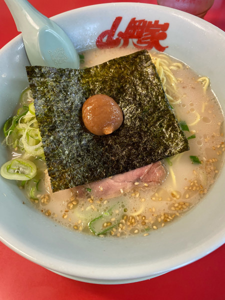 「朝ラーメン570」@山岡家 越谷レイクタウン店の写真