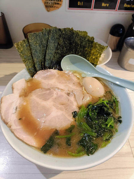 「特製ラーメン」@横浜家系らーめん 武虎家 綱島店の写真