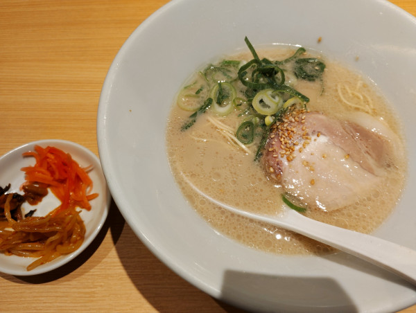 「白丸シンプル」@一風堂 ウツノミヤテラス店の写真