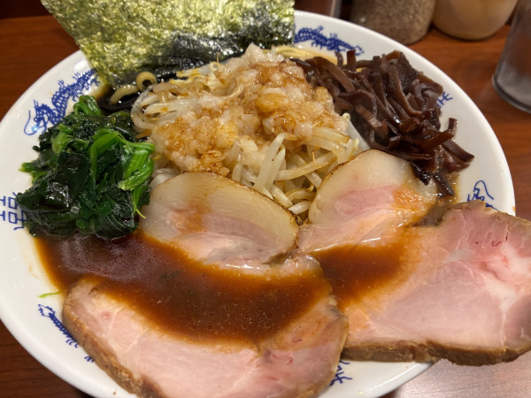 「限定家系と二郎系ハイブリッド」@ラーメンニキ新橋の写真